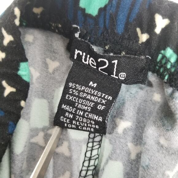 Rue21 Women's Leggings Aztec Southwest Rustic Boho Black Green Medium - Picture 5 of 7